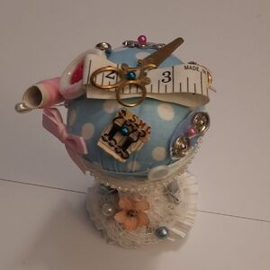 Blue Polka Dot Sewing Pin Cushion